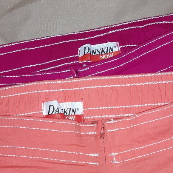 2 pair Danskin Now cotton capris - Picture 3 of 7